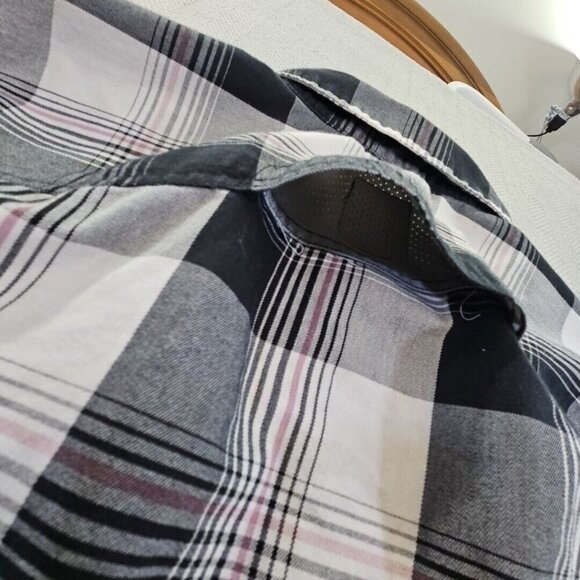 Wrangler Performance Shirt Men's Size 2XL Black Plaid Short Sleeve EUC Gorpcore - Picture 8 of 12